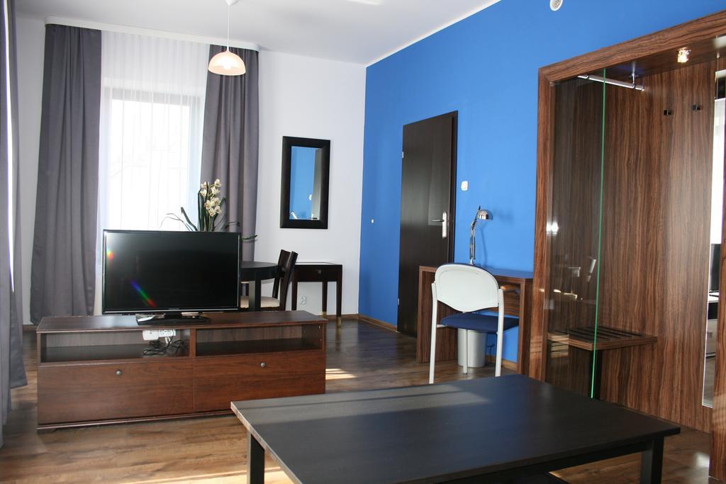 Hotel Opera Tarnowskie Góry Szoba fotó