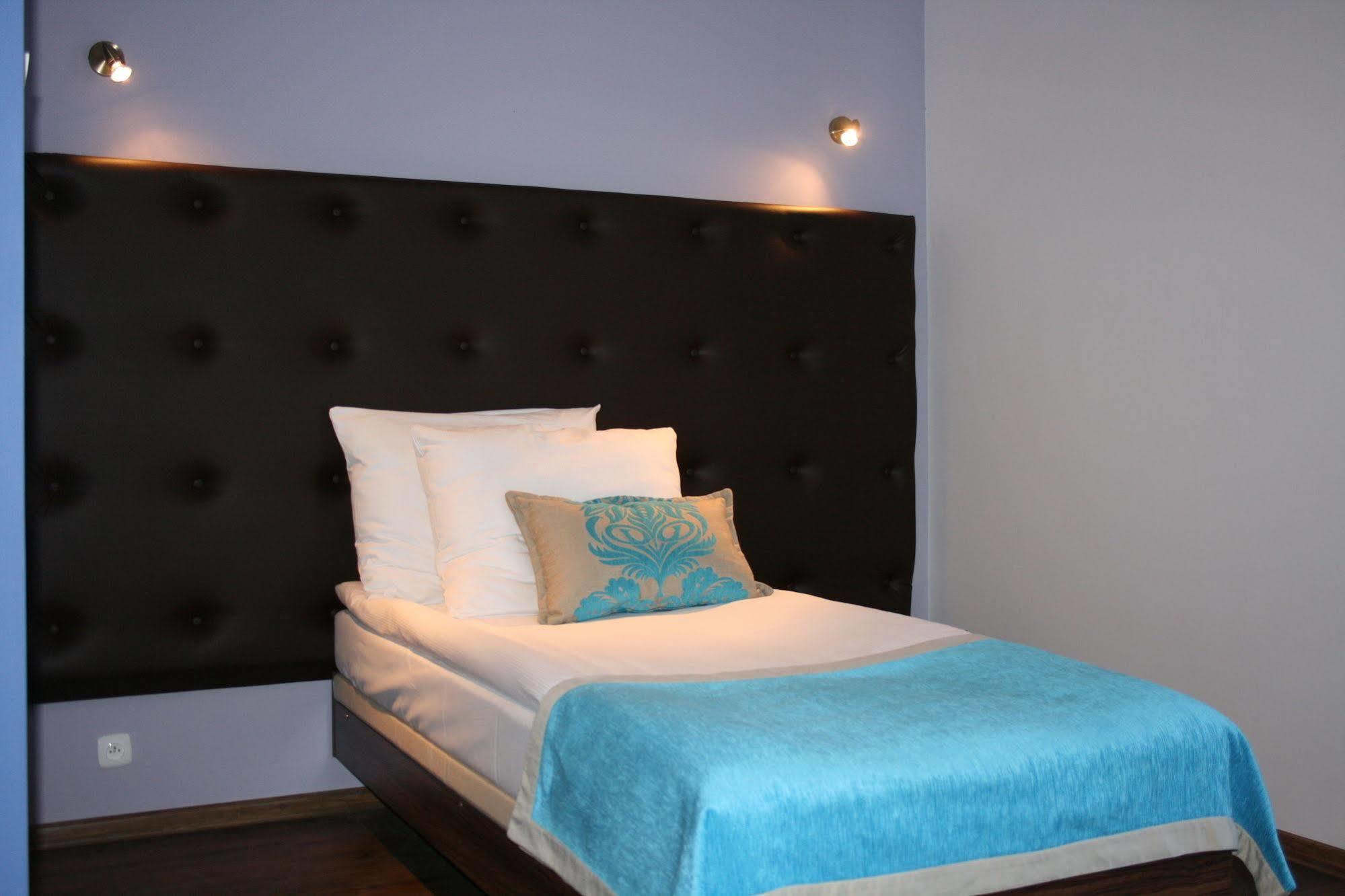 Hotel Opera Tarnowskie Góry Kültér fotó